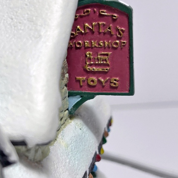 Thomas Kinkade Hawthorne Village Christmas Toy Shop - Picture 7 of 12